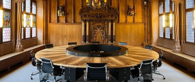 Walnut veneer for the table of the Basel City Government Council