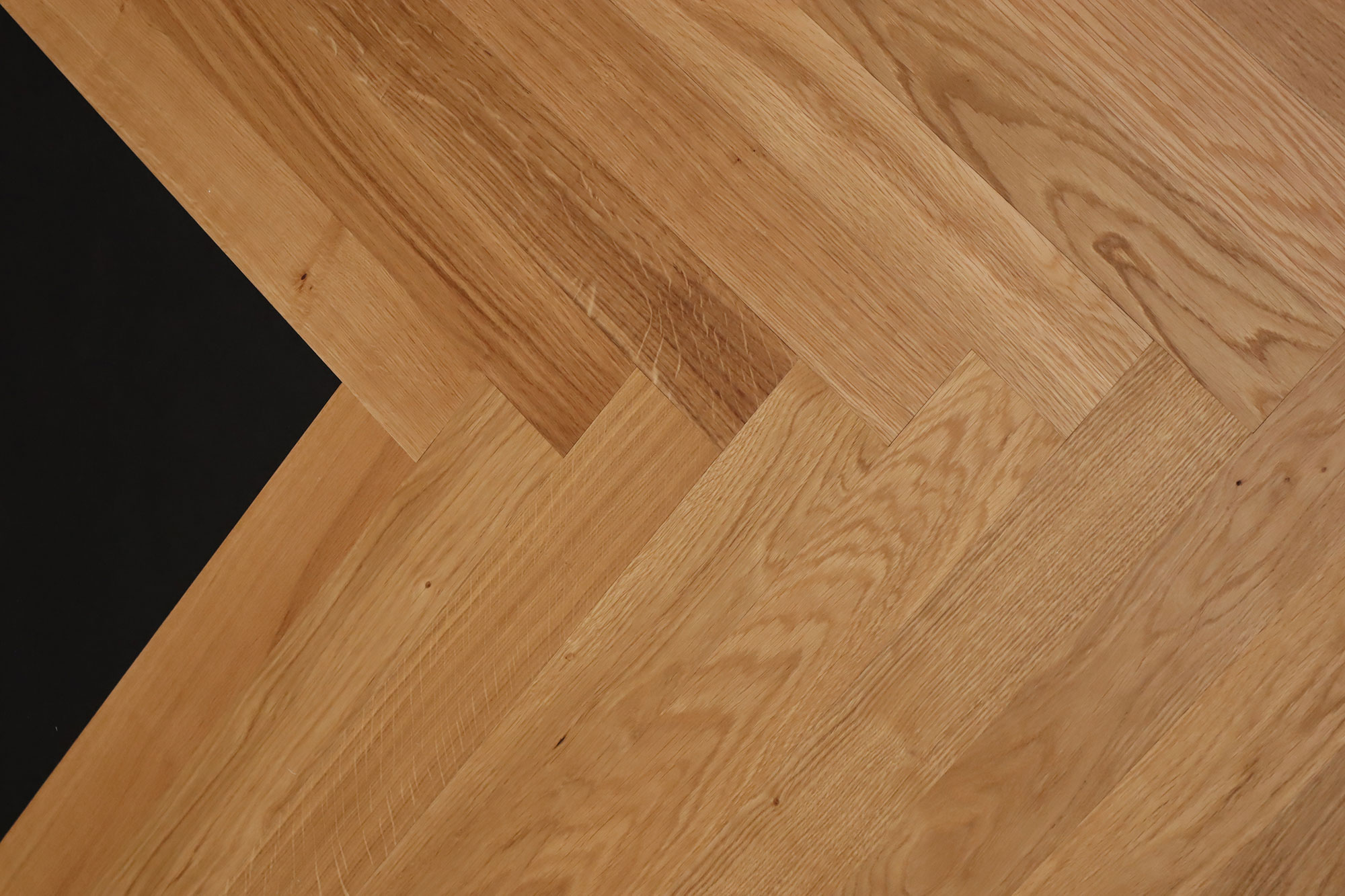 2-layer oak parquet ex stock Roser AG Herringbone parquet in oak from Roser AG