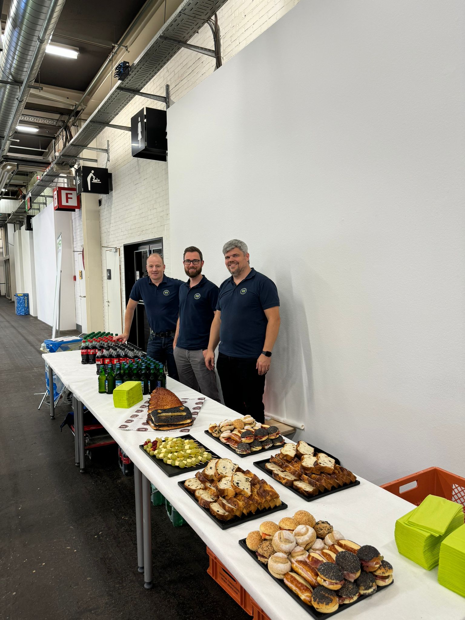 Roser Apéro at the VSSM stand at the Basel Job Fair Wood materials Basel